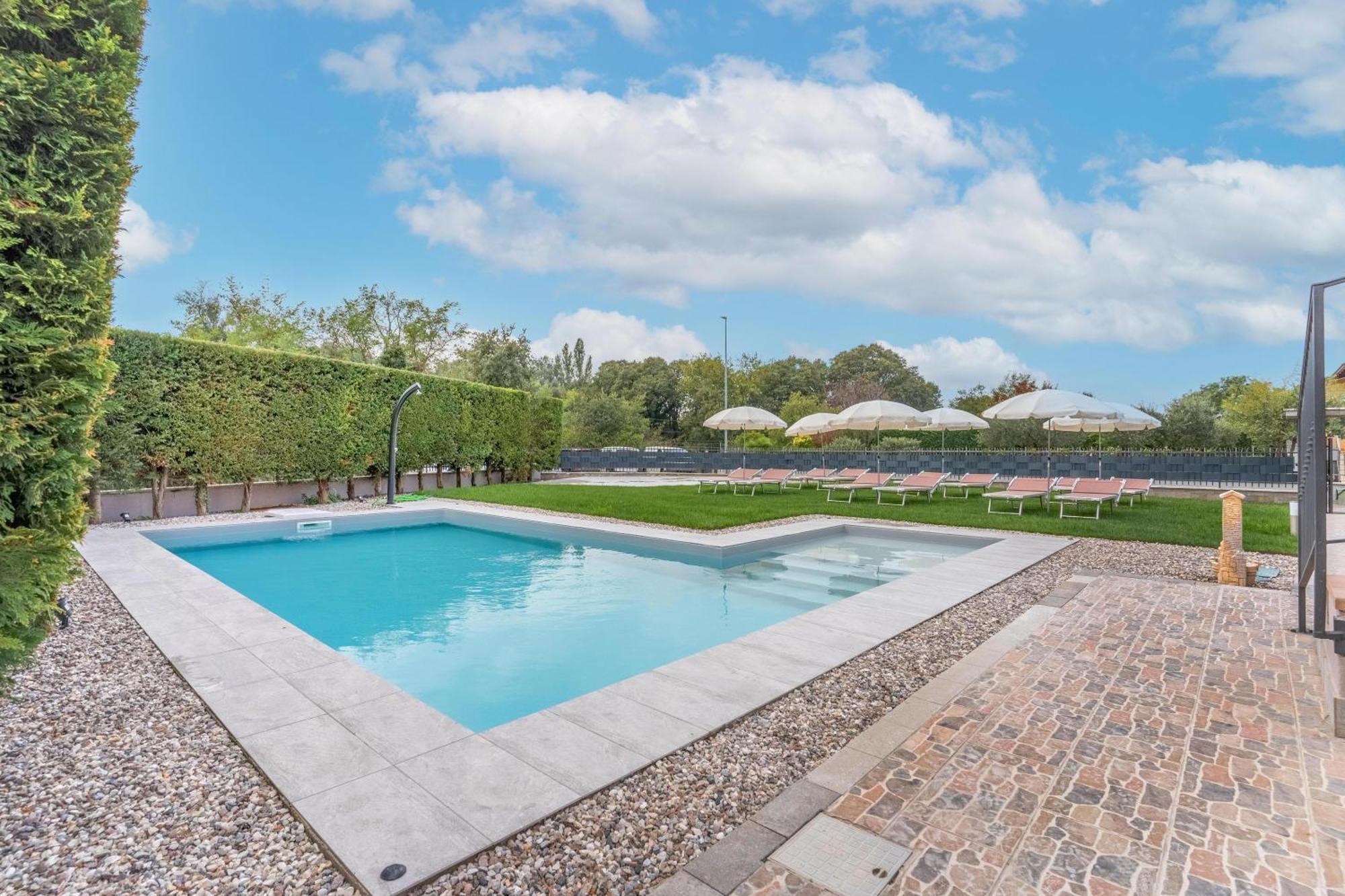 -Free Pool And Parking- Garda House Apartments Castelnuovo del Garda Buitenkant foto