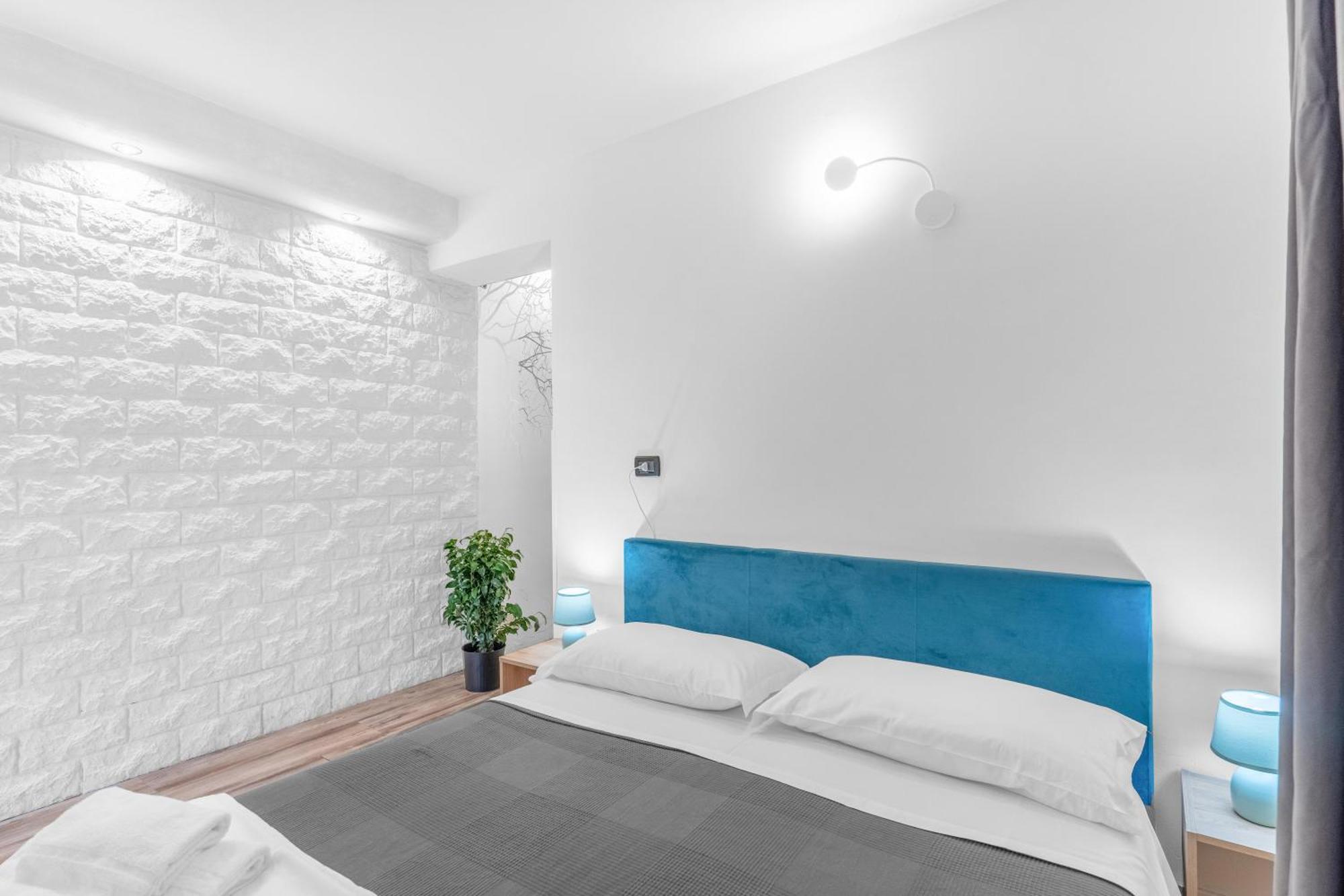 -Free Pool And Parking- Garda House Apartments Castelnuovo del Garda Buitenkant foto