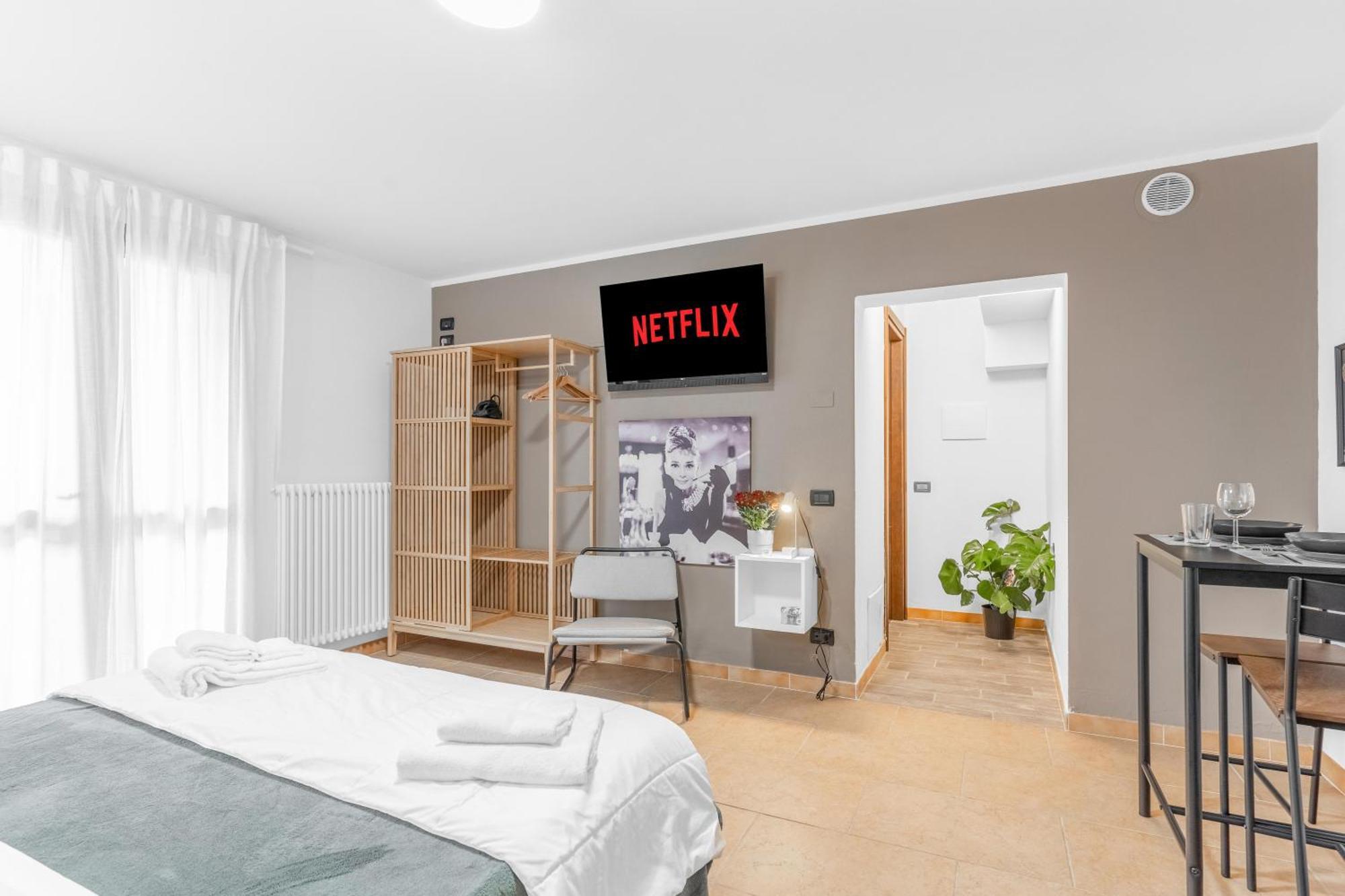 -Free Pool And Parking- Garda House Apartments Castelnuovo del Garda Buitenkant foto