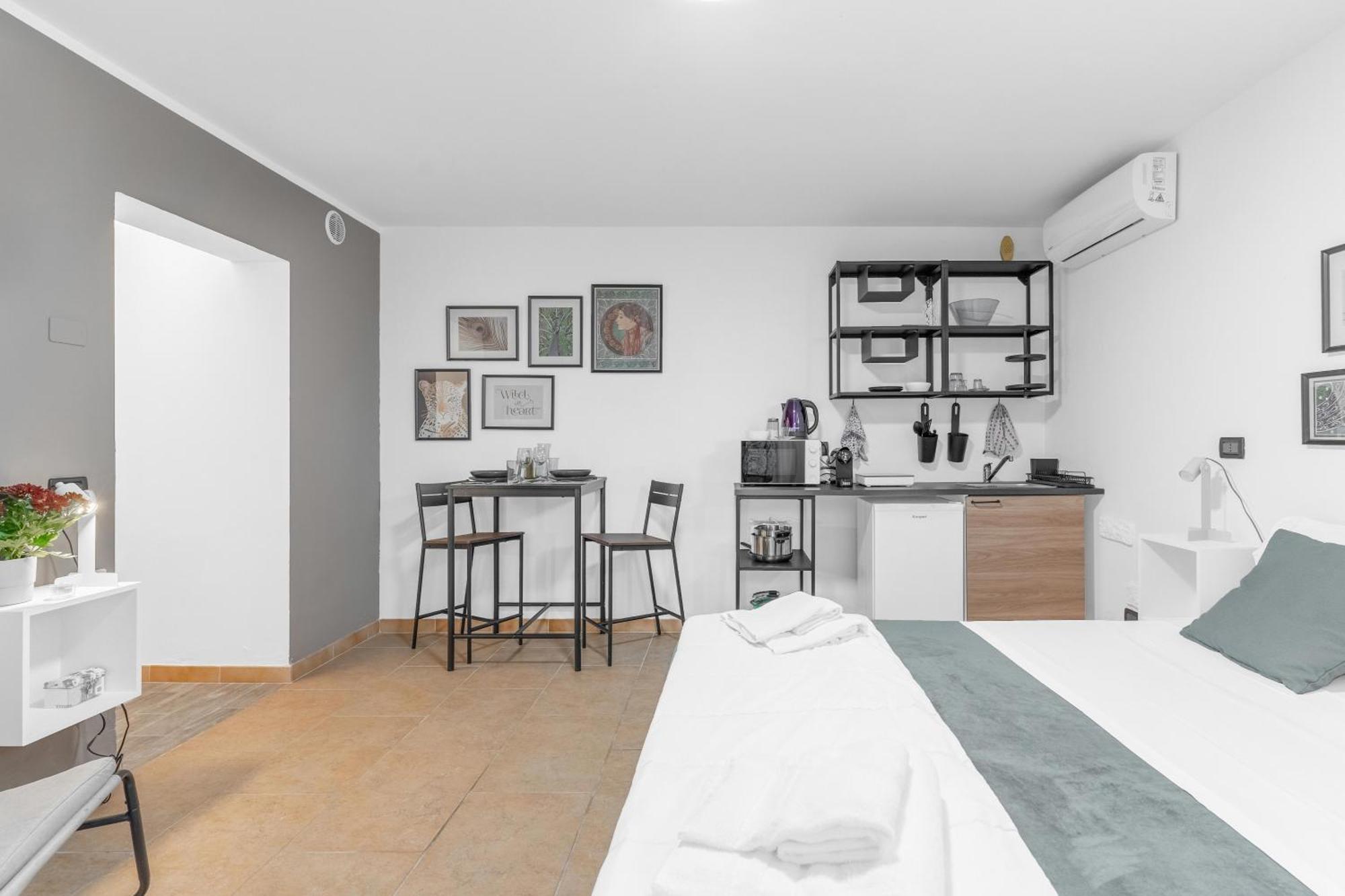 -Free Pool And Parking- Garda House Apartments Castelnuovo del Garda Buitenkant foto